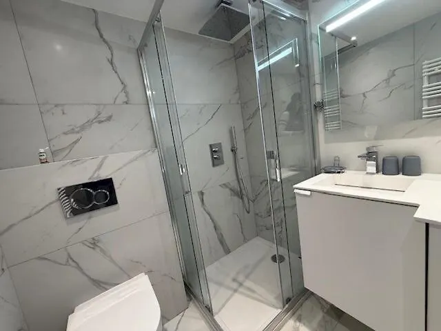 Apartment Modern Palm Beach T1 Apt Right Next To The Sea Cannes